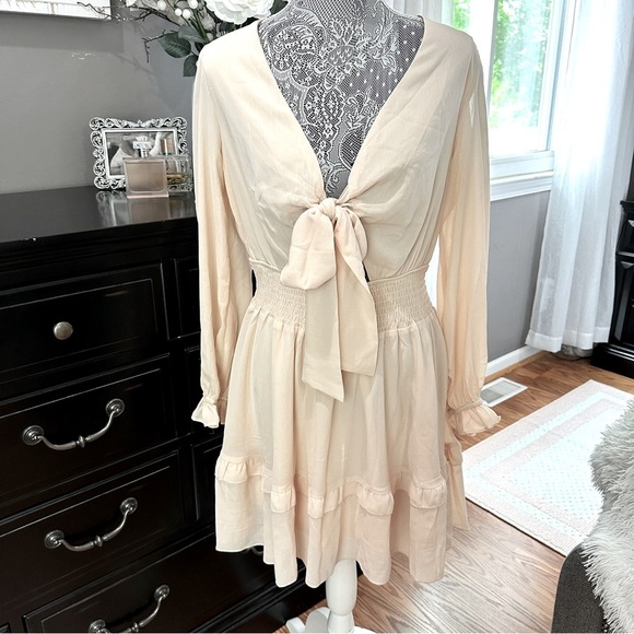 Tie-Front Ruffle Mini Dress – Boho Chic Size M - Picture 3 of 17